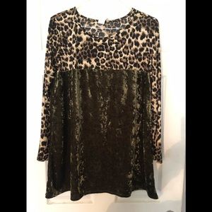 Boutique style long sleeve top